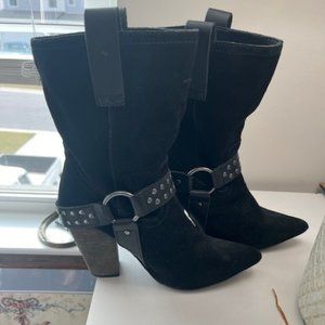 Dingo size 7 short boots 4" heels black. unworn